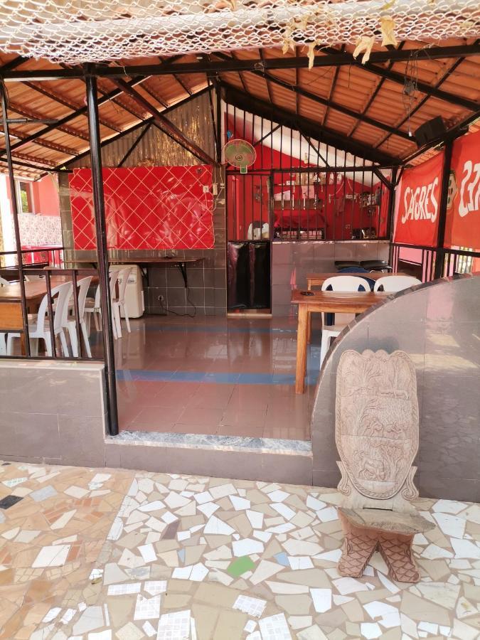 Hotel Badinca Alojamento Low Cost In Bissau Avenida Francisco Mendes エクステリア 写真