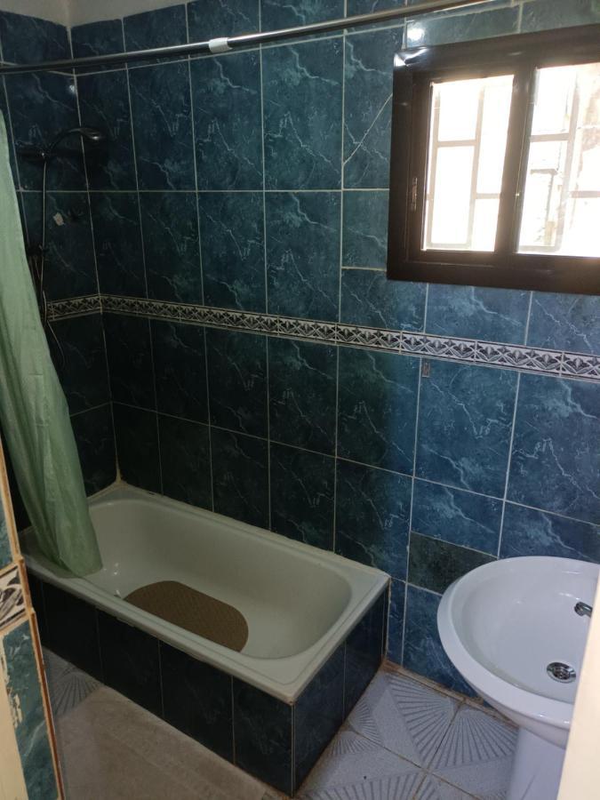 Hotel Badinca Alojamento Low Cost In Bissau Avenida Francisco Mendes エクステリア 写真