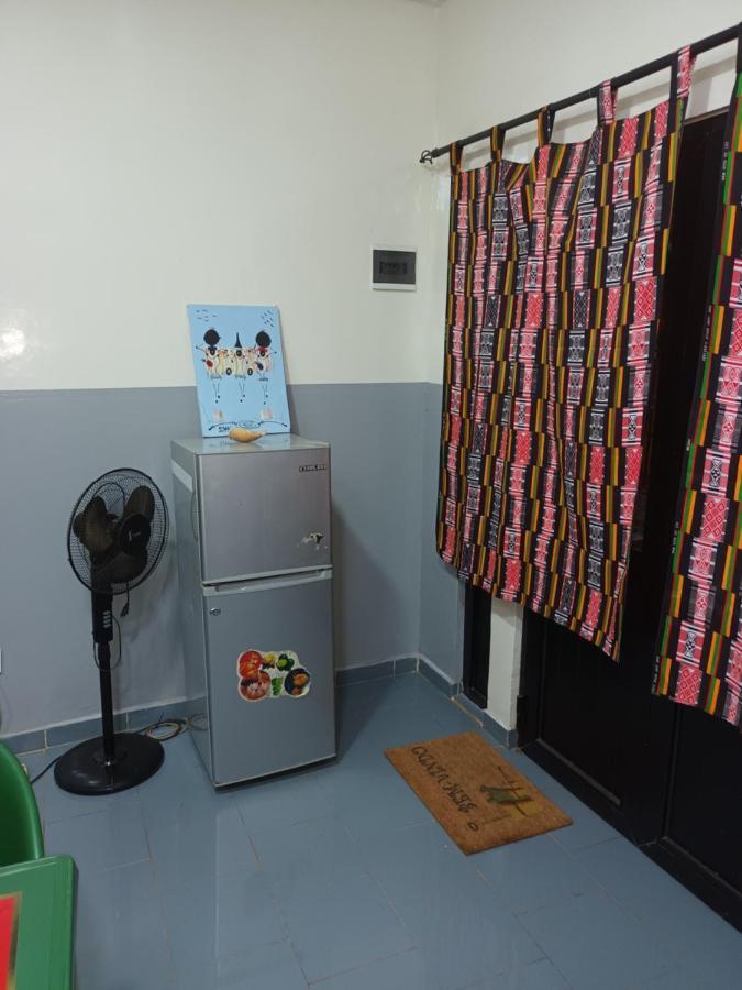 Hotel Badinca Alojamento Low Cost In Bissau Avenida Francisco Mendes エクステリア 写真