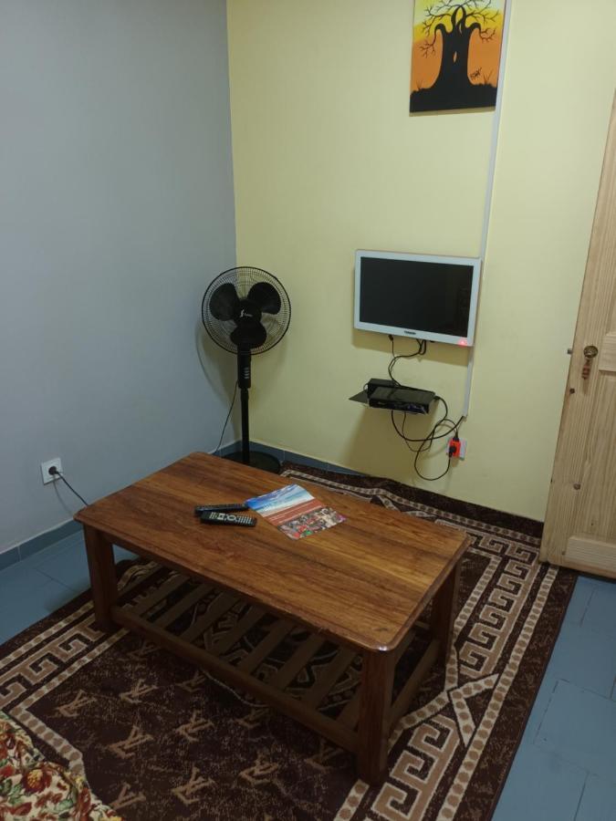 Hotel Badinca Alojamento Low Cost In Bissau Avenida Francisco Mendes エクステリア 写真