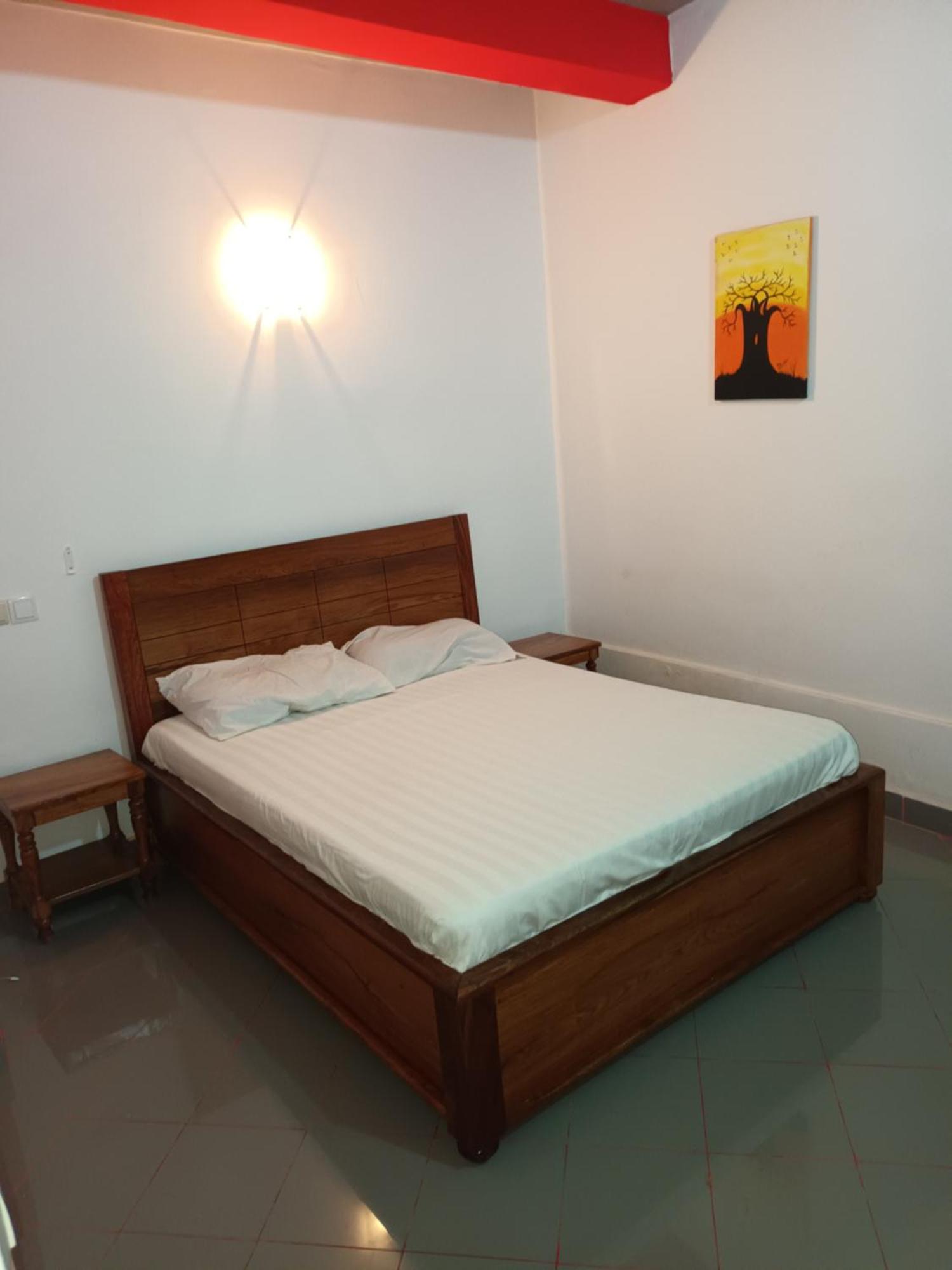 Hotel Badinca Alojamento Low Cost In Bissau Avenida Francisco Mendes エクステリア 写真